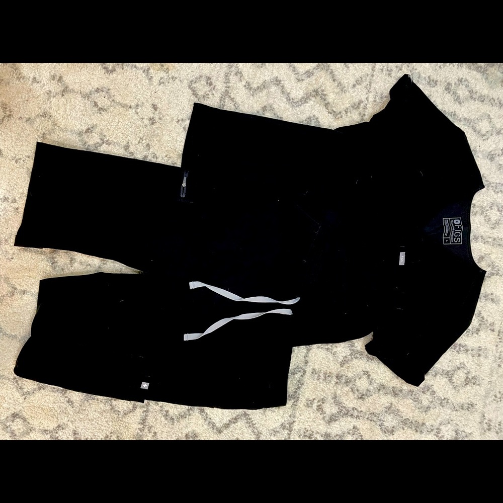FIGS scrubs